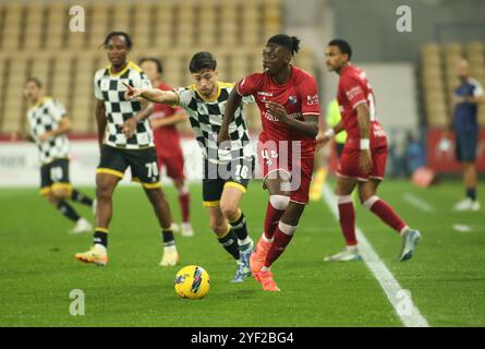 Barcelos, Portugal. November 2024. Estádio Cidade de Barcelos Jonathan Mutombo wurde am 2. November 2024 in Barcelos, Portugal beim Spiel der Liga Portugal Betclic 2024/25 zwischen Gil Vicente FC und Boavista FC im Estádio Cidade de Barcelos gesehen. (Miguel Lemos/SPP) Credit: SPP Sport Press Photo. /Alamy Live News Stockfoto