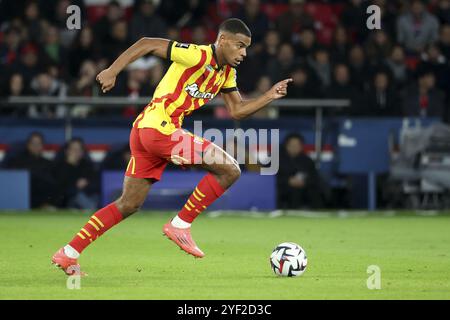 Andy Diouf von Lens während des Fußballspiels der französischen Meisterschaft Ligue 1 zwischen Paris Saint-Germain (PSG) und RC Lens (RCL) am 2. November 2024 im Parc des Princes Stadion in Paris, Frankreich Stockfoto