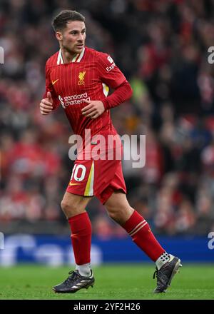 Alexis Mac Allister aus Liverpool während des Premier League Spiels Liverpool gegen Brighton und Hove Albion in Anfield, Liverpool, Großbritannien, 2. November 2024 (Foto: Cody Froggatt/News Images) Stockfoto