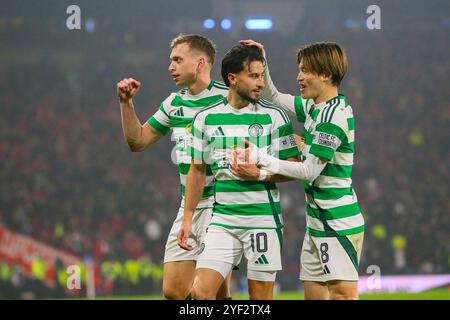 Glasgow, Großbritannien. November 2024. Das erste Halbfinale des Premier Sports Cup zwischen Celtic FC und Aberdeen FC waas fand im Hampden Park in Glasgow, Schottland, Großbritannien statt. Das Ergebnis war Celtic 6:0 Aberdeen. Celtic geht ins Finale und spielt den Sieger zwischen den Rangers und Motherwell. Die Tore wurden von C. Carter-Vickers (29')Tor 29 Minuten, K. Furuhashi (32')Tor 32 Minuten, D. Maeda (40', 49', 85')Tor 40 Minuten, Tor 49 Minuten, Tor 85 Minuten N. Kuhn (59') Credit: Findlay/Alamy Live News Stockfoto