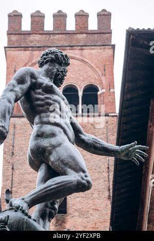 Bologna, Italien - 6. Oktober 2024: Neptunbrunnen auf dem gleichnamigen Platz Piazza del Nettuno in Bologna Stockfoto