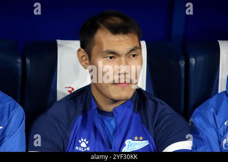 Sankt Petersburg, Russland. November 2024. Nuraly Alip (28) aus Zenit wurde während des russischen Premier League-Fußballspiels zwischen Zenit Sankt Petersburg und Dinamo Makhachkala in der Gazprom Arena gesehen. Endpunktzahl: Zenit 2:1 Dinamo. Quelle: SOPA Images Limited/Alamy Live News Stockfoto