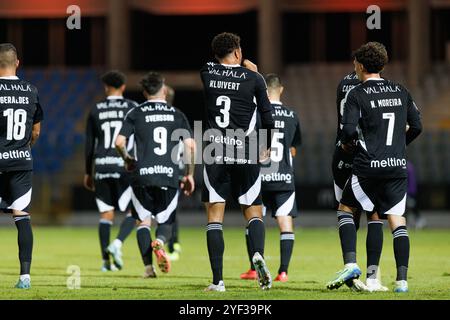 Ruben Kluivert feierte in Aktion, nachdem er beim Spiel der Liga Portugal zwischen den Teams Casa Pia und CD Nacional in Estadi ein Tor mit dem Team erzielte Stockfoto