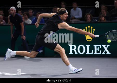 Paris, Frankreich. November 2024. Alexander Zverev aus Deutschland am 6. Tag des Rolex Paris Masters 2024, einem ATP Masters 1000-Tennisturnier am 2. November 2024 in der Accor Arena in Paris, Frankreich - Foto Jean Catuffe/DPPI Credit: DPPI Media/Alamy Live News Stockfoto