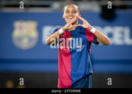 Barcelona, Spanien. November 2024. Vicky Lopez (FC Barcelona) feiert ein Tor während des Liga-F-Spiels zwischen dem FC Barcelona und SD Eibar bei Estadi Johan Cruyff. Endstand: FC Barcelona 4:0, SD Eibar. Quelle: SOPA Images Limited/Alamy Live News Stockfoto
