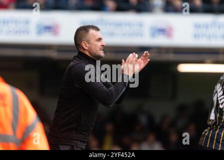 Nathan Jones, Charlton-Manager, als Southend Utd Charlton Athletic in der ersten Runde des FA Cup in der Roots Hall, Southend on Sea, Essex, Großbritannien spielt Stockfoto
