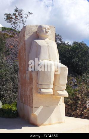 Ayia Napa, Zypern. November 2024. Wunderschöne Kunstwerke im Ayia Napa International Sculpture Park. Stockfoto