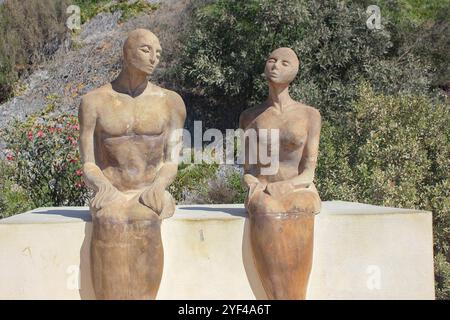 Ayia Napa, Zypern. November 2024. Wunderschöne Kunstwerke im Ayia Napa International Sculpture Park. Stockfoto