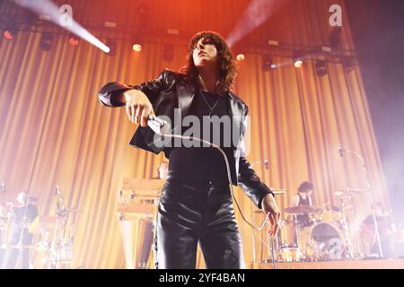UK. November 2024. LONDON, ENGLAND - 02. NOVEMBER: Tom Ogden von Blossoms trat am 2. November 2024 in London auf. CAP/MAR © MAR/Capital Pictures Credit: Capital Pictures/Alamy Live News Stockfoto
