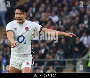 London, Großbritannien. November 2024. Englands Marcus Smith (Harlequins) während des Autumn Nations Series International Rugby zwischen England und Neuseeland im Allianz-Stadion in Twickenham, London am 2. November 2024 Credit: Action Foto Sport/Alamy Live News Stockfoto