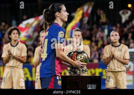 Barcelona, Spanien. November 2024. Aitana Bonmati vom FC Barcelona während des Liga-F-Spiels, Datum 8, zwischen dem FC Barcelona und SD spielte EIBA am 2. November 2024 im Johan Cruyff Stadium in Barcelona, Spanien. (Foto: Andrea Ribes/PRESSINPHOTO) Credit: PRESSINPHOTO SPORTS AGENCY/Alamy Live News Stockfoto
