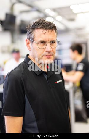 RAEDER Nicolas, Direktor von Manthey Racing, Porträt während des Rookie Tests der FIA World Endurance Championship 2024 am 3. November 2024 auf dem Bahrain International Circuit in Sakhir, Bahrain Stockfoto