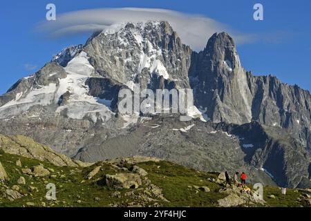 Gipfeltreffen Aiguille Verte und Aiguille du Dru, Chamonix, Savoie, Frankreich, Europa Stockfoto