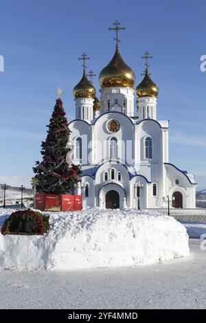 PETROPAVLOVSK STADT, KAMTSCHATKA HALBINSEL, RUSSLAND, 6. JAN 2018: Heilige Dreifaltigkeit Orthodoxe Kathedrale von Petropavlovsk, Kamtschatka Diözese Russisch Orthodox Stockfoto