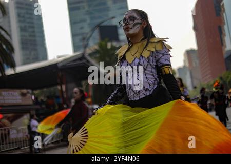 Nicht exklusiv: Teilnehmer an der jährlichen Parade zum Dead Mega 2024 auf der Reforma Avenue auf einer Strecke von Chapultepec zum mai Stockfoto