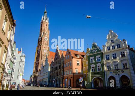 Blick in die historische Altstadt von Landshut an einem sonnigen Morgen. Landshut, Bayern, Deutschland in Landshut *** Blick auf die historische Altstadt von Landshut an einem sonnigen Morgen Landshut, Bayern, Deutschland in Landshut Stockfoto