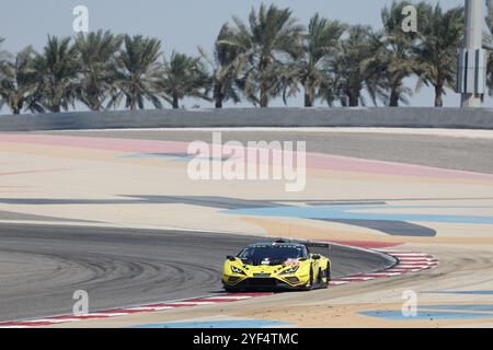 Sakhir, Bahrain. November 2024. 60 Lamborghini Iron Lynx, SHAHIN Yasser Porträt, während des Rookie-Tests der FIA-Weltmeisterschaft 2024, am 3. November 2024 auf dem Bahrain International Circuit in Sakhir, Bahrain - Foto Frédéric Le Floc'h / DPPI Stockfoto