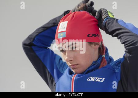 Porträt der Sportlerin Biathletin Polina Yegorova Republik Kasachstan bei regionalen Juniorbiathlon-Wettbewerben östlich des Pokals. Petropawlowsk, Kamc Stockfoto