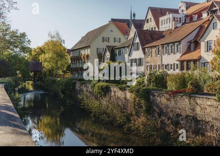 Altes nationales deutsches Stadthaus. Die Altstadt ist voller farbenfroher und gut erhaltener Gebäude. Baden-Württemberg ist ein Grenzstaat im Südwesten Deutschlands Stockfoto