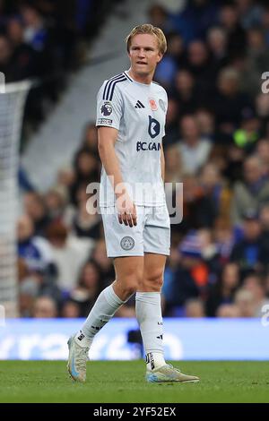 Ipswich, Großbritannien. November 2024. Leicester City Verteidiger Victor Kristiansen während des Spiels Ipswich Town FC gegen Leicester City FC English Premier League in Portman Road, Ipswich, England, Großbritannien am 2. November 2024 Credit: Every Second Media/Alamy Live News Stockfoto