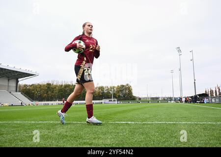 Tubize, Belgien. November 2024. Clementine Reynebeau aus Belgien, dargestellt während eines Fußballspiels zwischen den belgischen Frauen unter 17 Mannschaften, genannt die roten Flammen, und Bosnien und Herzegowina in der UEFA-Frauen-U17-Wettkampfrunde 1 Spieltag 1 in der Gruppe A2 am Sonntag, 3. November 2024 in Tubize, Belgien. Quelle: Sportpix/Alamy Live News Stockfoto