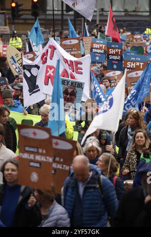 3. November 2024, Westminster, London, UK March for Clean Water Eine Koalition von Gruppen, die ein Ende der Verschmutzung der britischen Gewässer fordern, marschiert durch die Londoner Themse und hält eine Kundgebung vor dem parlament ab. Foto: Roland Ravenhill/Alamy Stockfoto