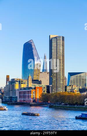 One Blackfriars, The Shard, South Bank Tower und OXO Tower, London Skyline und Themse, London, England Stockfoto