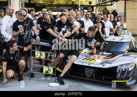 Peugeot 9x8 Podium Celebration während des Rookie Tests 2024 der FIA World Endurance Championship am 3. November 2024 auf dem Bahrain International Circuit in Sakhir, Bahrain Stockfoto