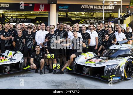 Peugeot 9x8 Podium Celebration während des Rookie Tests 2024 der FIA World Endurance Championship am 3. November 2024 auf dem Bahrain International Circuit in Sakhir, Bahrain Stockfoto