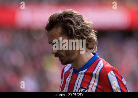 Madrid, Spanien. November 2024. MADRID, SPANIEN - 3. November: Antoine Griezmann von Atletico de Madrid während des Spiels der La Liga 2024/25 zwischen Atletico de Madrid und Las Palmas im Riyadh Air Metropolitano Stadion. Guillermo Martinez/Alamy Live News Stockfoto