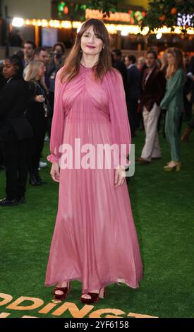 Emily Mortimer nimmt an der Weltpremiere von Paddington in Peru auf dem Leicester Square in London Teil. Bilddatum: Sonntag, 3. November 2024. Stockfoto