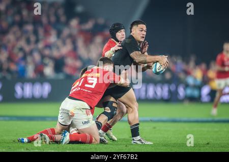 November 2024, Thomond Park, Limerick, Irland - Action von Munster Rugby vs All Blacks XV Stockfoto