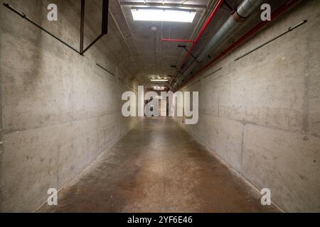 Betonflur zur Sicherung des Lagerraums im Diefenbunker, Carp, Ontario, Kanada Stockfoto