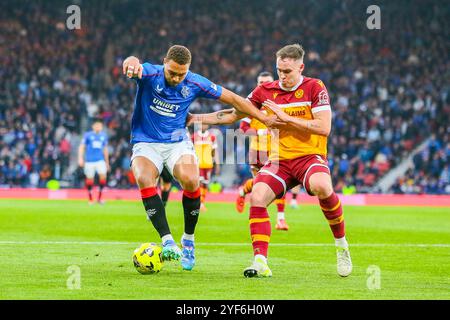 Glasgow, Großbritannien. November 2024. Das zweite Halbfinale des Premier Sports Cup zwischen Motherwell FC und Rangers FC fand im Hampden Park in Glasgow, Schottland, Großbritannien statt. Das Finale war Motherwell 1:2 Rangers. Die Tore wurden von Celtic Go ins Finale geschossen, um den Sieger zwischen den Rangers und Motherwell zu spielen. Die Tore wurden von Einem Halliday, Motherwell, 25 Minuten erzielt. C Dessers, Rangers 49 Minuten und N. Bajrami 81 Minuten. Das Finale wird zwischen Celtic und Rangers stattfinden. Quelle: Findlay/Alamy Live News Stockfoto