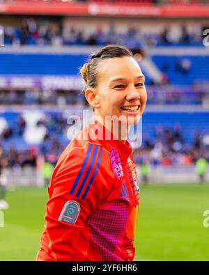 Lyon, Frankreich. November 2024. Torhüterin Christiane Endler (1 Olympique Lyonnais) während des Spiels Arkema Premiere Ligue zwischen Olympique Lyonnais und Paris Saint-Germain im Groupama-Stadion in Lyon, Frankreich. (Pauline FIGUET/SPP) Credit: SPP Sport Press Photo. /Alamy Live News Stockfoto