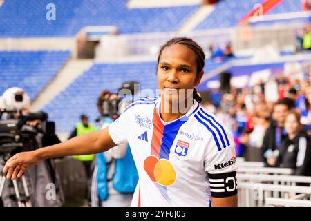 Lyon, Frankreich. November 2024. Wendie Renard (3 Olympique Lyonnais) während des Arkema Premiere Ligue-Spiels zwischen Olympique Lyonnais und Paris Saint-Germain im Groupama-Stadion in Lyon, Frankreich. (Pauline FIGUET/SPP) Credit: SPP Sport Press Photo. /Alamy Live News Stockfoto