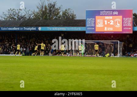 Southend Utd gegen Charlton Athletic in der ersten Runde des FA Cup in Roots Hall, Southend on Sea, Essex, Großbritannien. Elektronisches Anzeigetafel North Bank Stockfoto