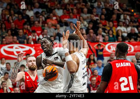 Murcia, Spanien. November 2024. Endesa League Basketballspiel zwischen UCAM CB und Real Madrid im Palacio de Deportes in Murcia © ABEL F. ROS/Alamy Live News Stockfoto