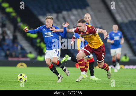 Glasgow, Großbritannien. November 2024. Das zweite Halbfinale des Premier Sports Cup zwischen Motherwell FC und Rangers FC fand im Hampden Park in Glasgow, Schottland, Großbritannien statt. Das Finale war Motherwell 1:2 Rangers. Die Tore wurden von Celtic Go ins Finale geschossen, um den Sieger zwischen den Rangers und Motherwell zu spielen. Die Tore wurden von Andy Halliday (Motherwell 11) in 25 Minuten erzielt. Cyriel Dessers (Rangers 9), 49 Minuten und Nedim Bajrami (Rangers 14) 81 Minuten. Das Finale findet am 15. Dezember 2024 im Hampden Park zwischen Celtic und Rangers statt. Quelle: Findlay/Alamy Live News Stockfoto