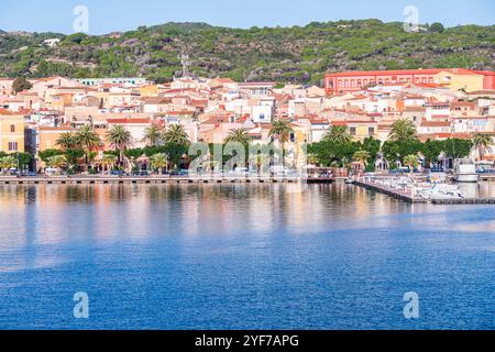 Blick auf Carloforte vom Meer, Sardinien Stockfoto