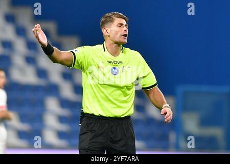 Schiedsrichter francesco cosso während USS Sassuolo gegen Mantova 1911, italienisches Fußball-Spiel der Serie B in Reggio Emilia, Italien, 03. November 2024 Stockfoto