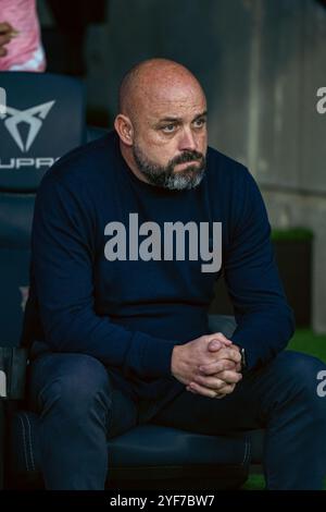 Barcelona, Spanien, 3. November 2024. Spanische LaLiga EA Sports: FC Barcelona gegen RCD Espanyol. Manolo Gonzalez Cheftrainer von RCD Espanyol. Quelle: Joan G/Alamy Live News Stockfoto