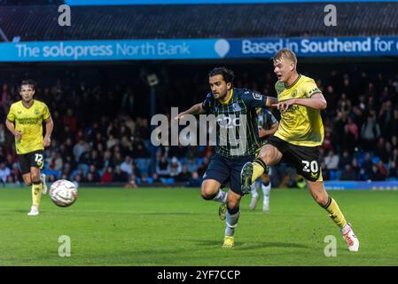 Jack Bridge spielte für Southend Utd gegen Charlton Athletic in der ersten Runde des FA Cups in der Roots Hall, Southend on Sea, Essex, Großbritannien Stockfoto