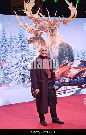 Dwayne Johnson bei der „Red One – Alarmstufe Weihnachten“ Filmpremiere am 3.11.2024 in Berlin Stockfoto