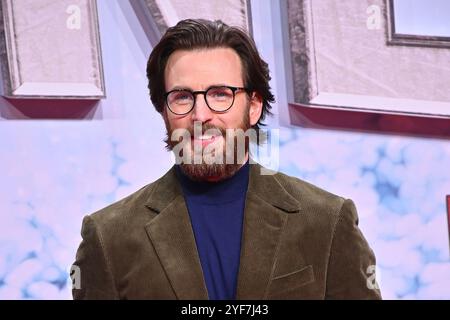 Chris Evans bei der „Red One – Alarmstufe Weihnachten“ Filmpremiere am 3.11.2024 in Berlin Stockfoto