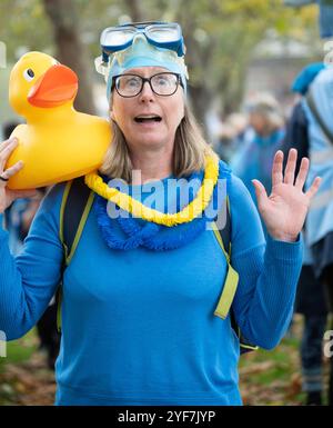 London, UK, 11. November 2024. Marsch für Wasser. März für die Reinigung des britischen Wassers. Durch: Reform der rechtsvorschriften, bessere Strafverfolgung und Investitionen für die lange Schrecken. Kredit: A. Bennett Credit: andrew bennett/Alamy Live News Stockfoto