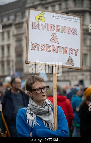 London, UK, 11. November 2024. Marsch für Wasser. März für die Reinigung des britischen Wassers. Durch: Reform der rechtsvorschriften, bessere Strafverfolgung und Investitionen für die lange Schrecken. Kredit: A. Bennett Credit: andrew bennett/Alamy Live News Stockfoto