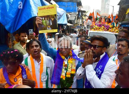 Mumbai, Indien. November 2024. MUMBAI, INDIEN - 3. NOVEMBER: Kongresskandidat Amin Patel während der Wahlkampfveranstaltung in der Region Kamathipura, Nagpada, am 3. November 2024 in Mumbai, Indien. (Foto: Bhushan Koyande/Hindustan Times/SIPA USA) Credit: SIPA USA/Alamy Live News Stockfoto