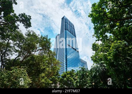Singapur - 18. Januar 2025: Blick auf die Skyline von Singapur von Chinatown. Guoco Tower, Hochhaus Stockfoto