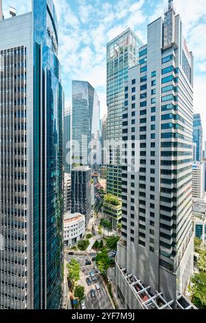 Singapur - 18. Januar 2025: Blick auf die Skyline von Singapur, moderne Hochhäuser Stockfoto